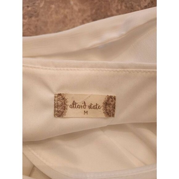 Altar'd State white belted adjustable spaghetti strap romper size medium - Picture 8 of 11